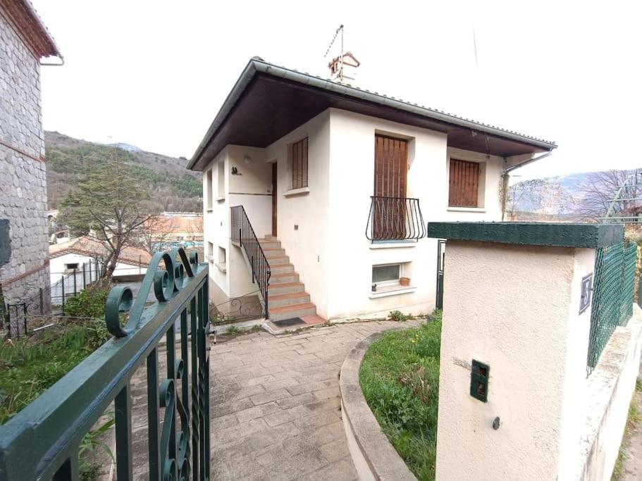 Holiday home Maison L'ecureuil